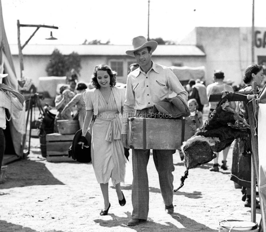 Merle Oberon 1938 2.jpg